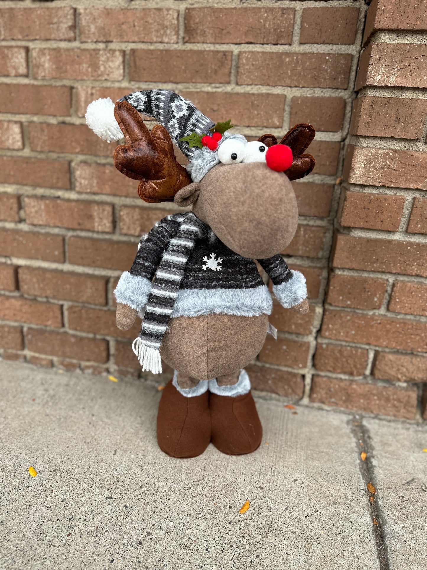 Frosted Moose Stretch Legs