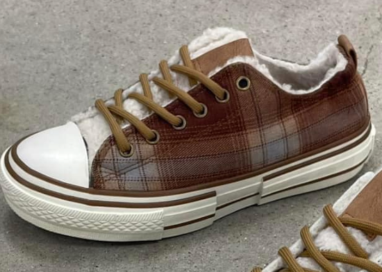 Soli Sneaker