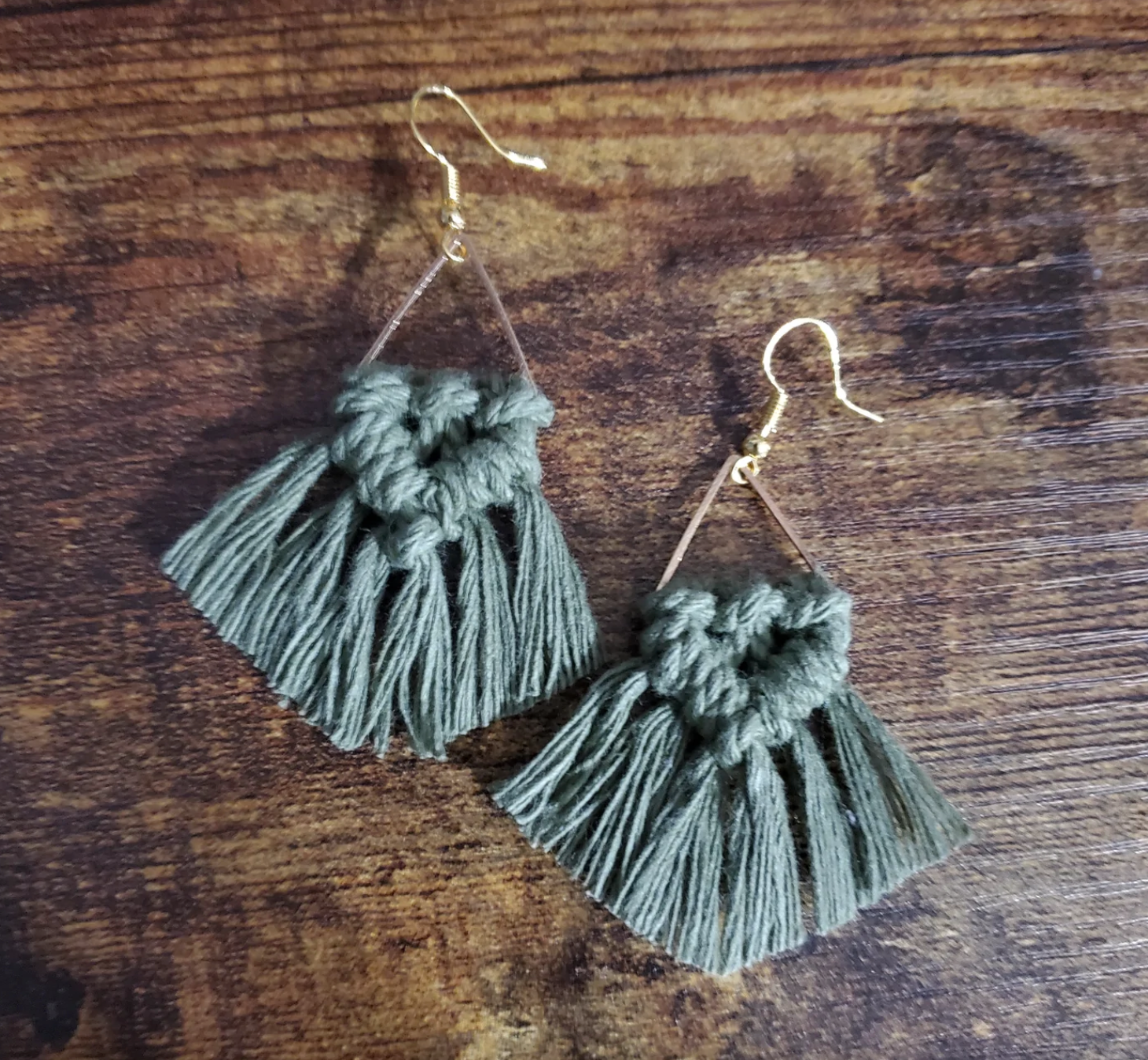 Triangle outlet macrame earrings